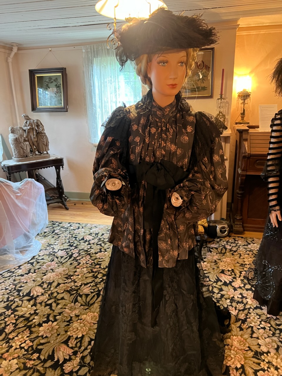 Lady's dress from the turn of the century.